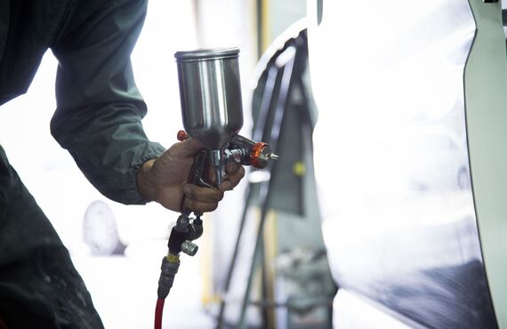 鈑金塗装のご依頼を承っております | 車のことなら燕市のCar Factory ENRICH